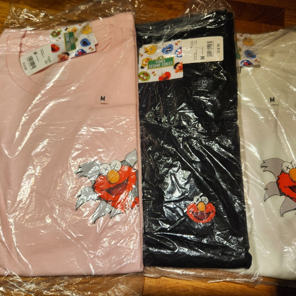 Kaws x Sesame Street x Uniqlo - Lot of 3 - new with tags